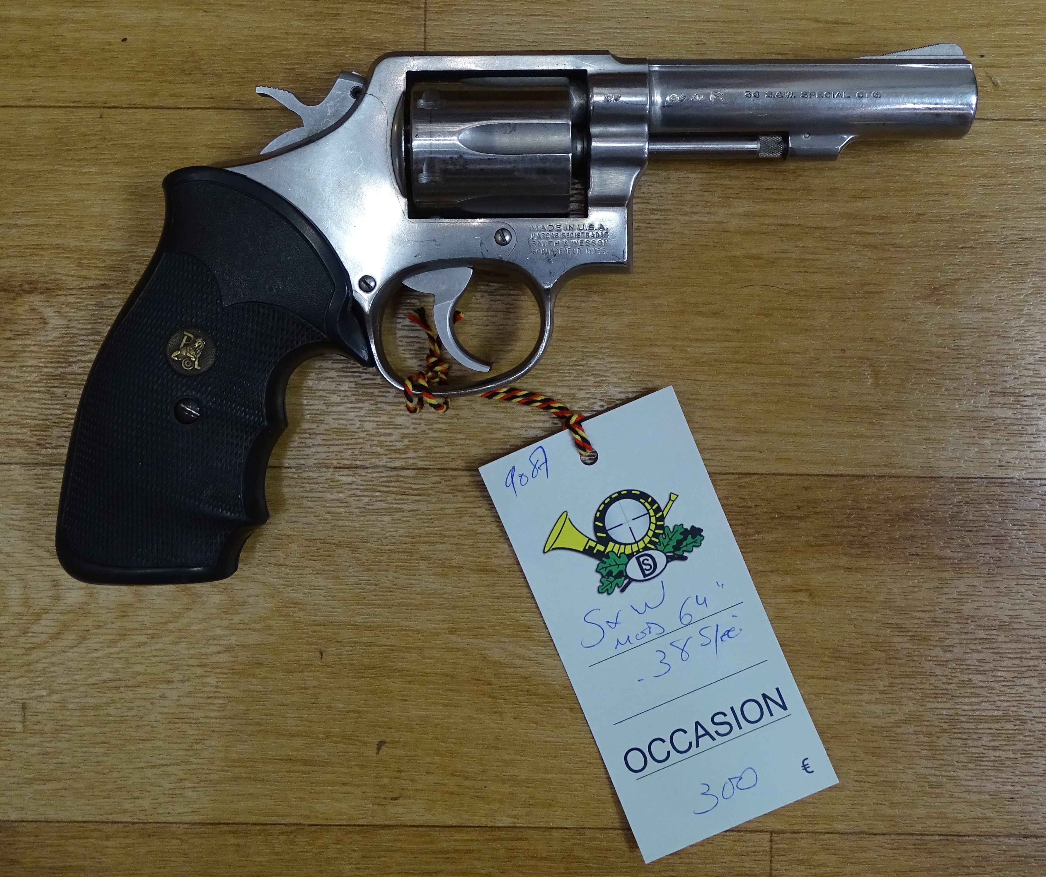 Revolver Smith & Wesson Mod 64/4''