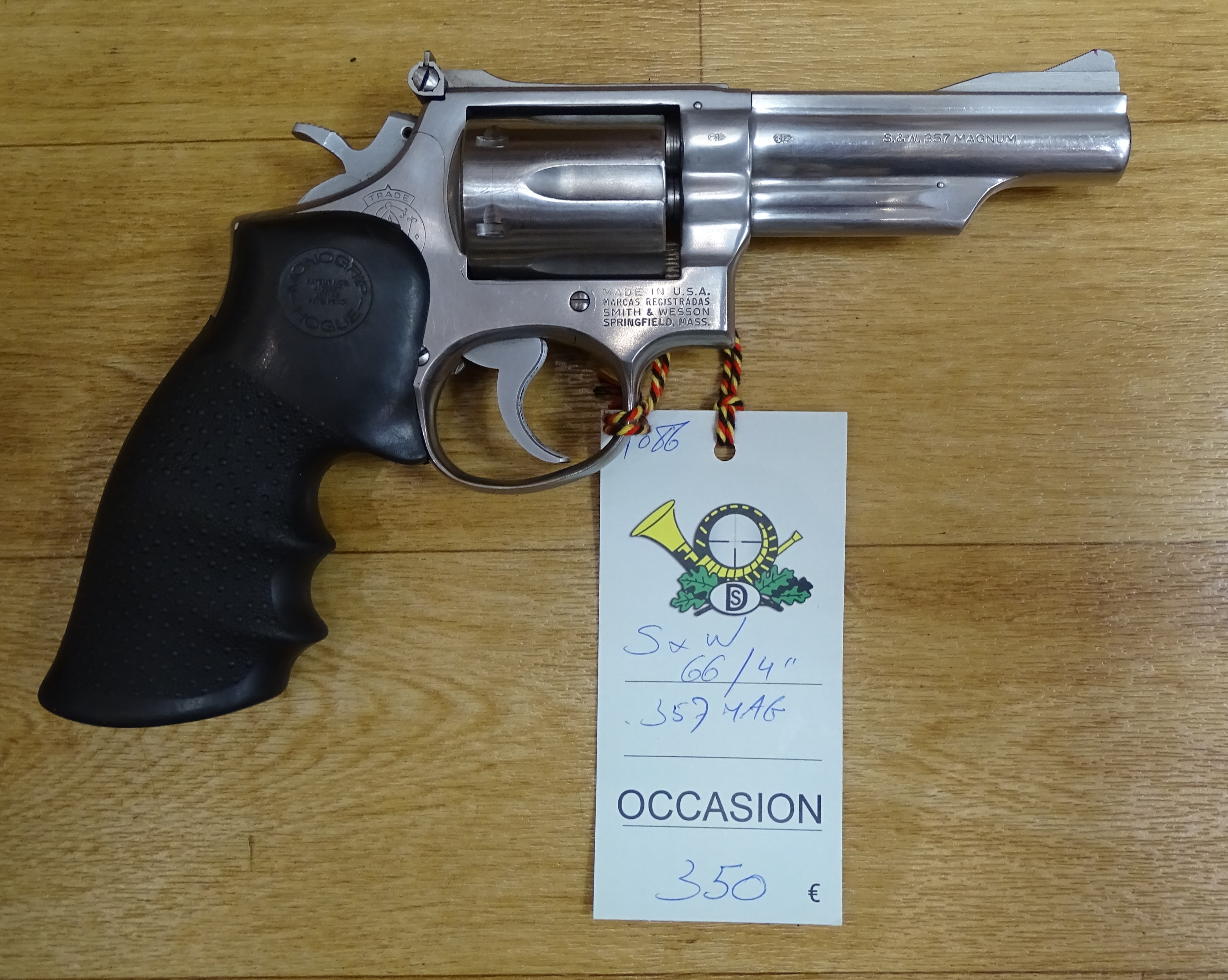 Revolver Smith & Wesson Mod 66/4''