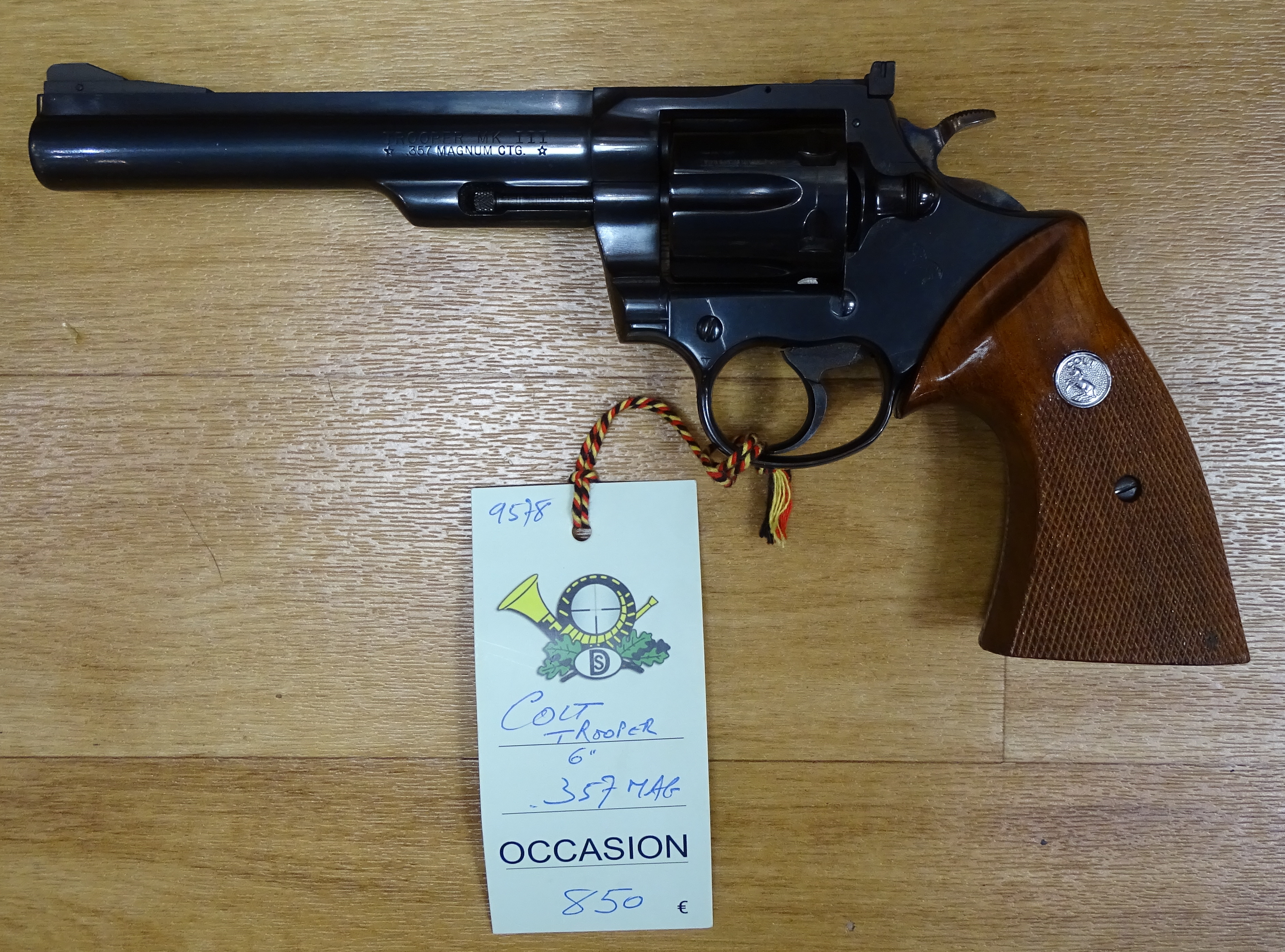 Revolver COLT Trooper 6''